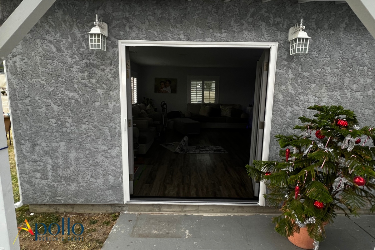 Retractable Screens Rialto_ CA (2).jpg